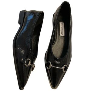 Steve Madden pointy Black Flats